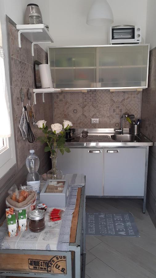 Ferienwohnung La Tana Nel Vicolo Santa Marinella Exterior foto
