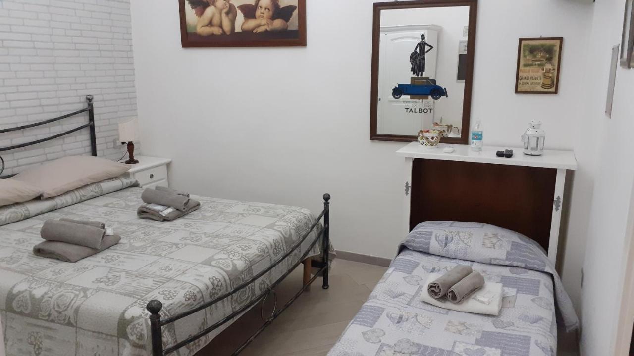 Ferienwohnung La Tana Nel Vicolo Santa Marinella Exterior foto