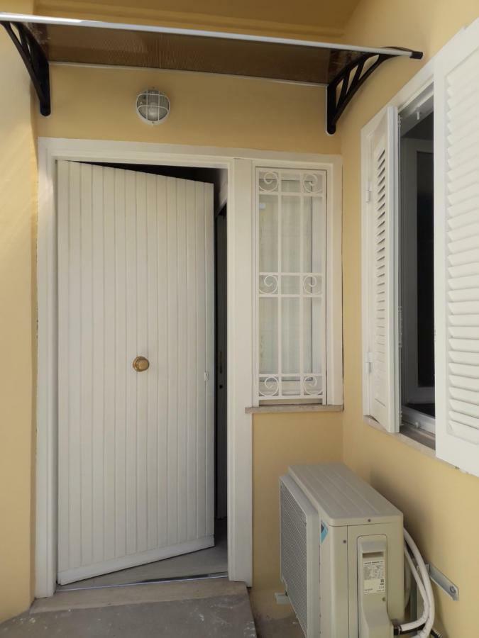 Ferienwohnung La Tana Nel Vicolo Santa Marinella Exterior foto